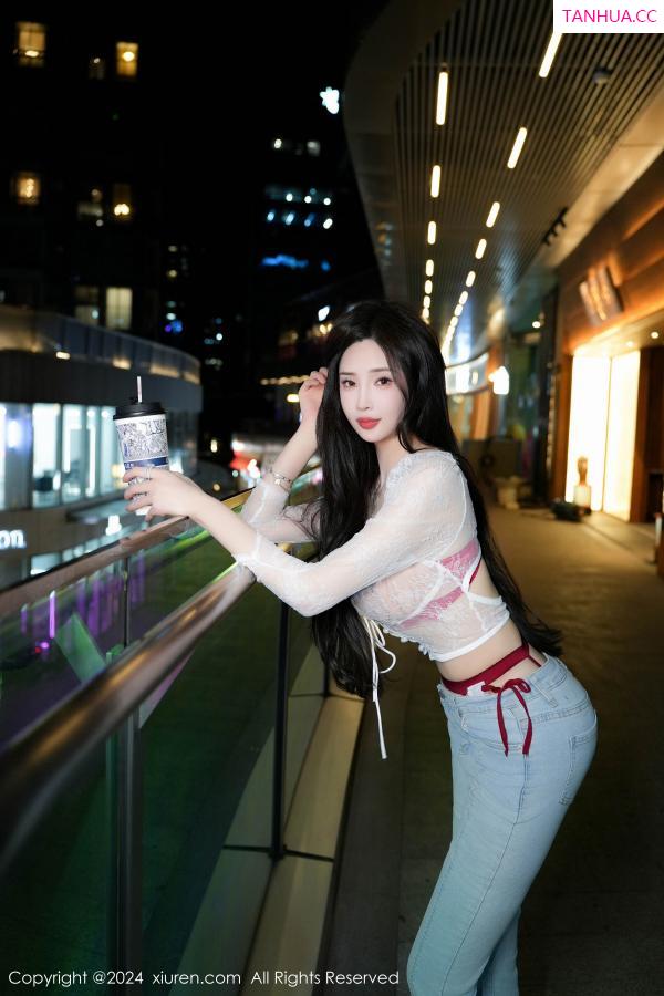 周妍希 奶瓶土肥圆 [XiuRen]高清写真图 2024.07.12 No.8846 Carol周妍希X 牛仔裤美腿第7张图片